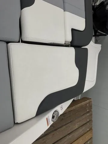 Slide: The Image of Chaparral 23 SSi 2025 - 15