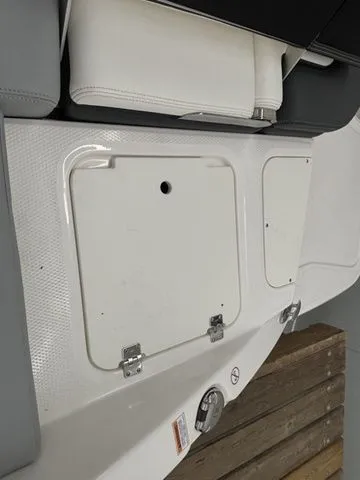 Slide: The Image of Chaparral 23 SSi 2025 - 16