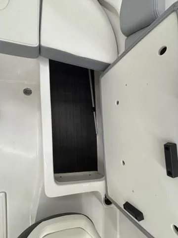 Slide: The Image of Chaparral 23 SSi 2025 - 22