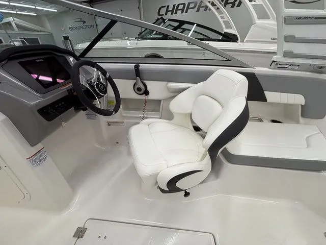 Slide: The Image of Chaparral 23 SSi 2025 - 29