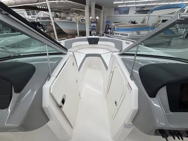 Slide: The Image of Chaparral 23 SSi 2025 - 35