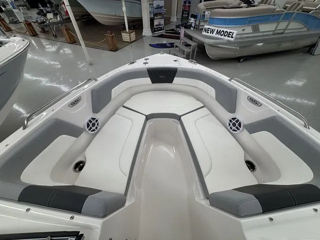 Slide: The Image of Chaparral 23 SSi 2025 - 38