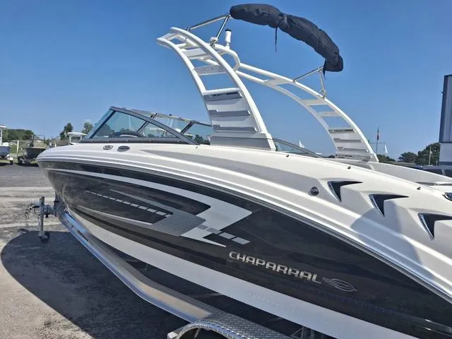 Slide: The Image of Chaparral 23 SSi 2025 - 4