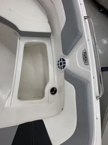 Slide: The Image of Chaparral 23 SSi 2025 - 42