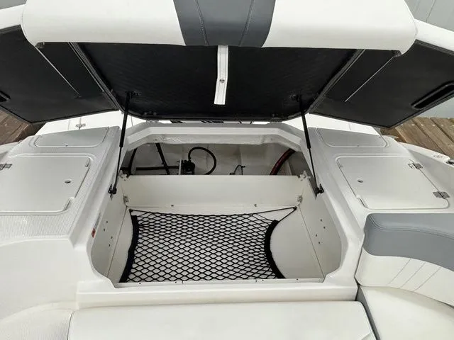 Slide: The Image of Chaparral 23 SSi 2025 - 19