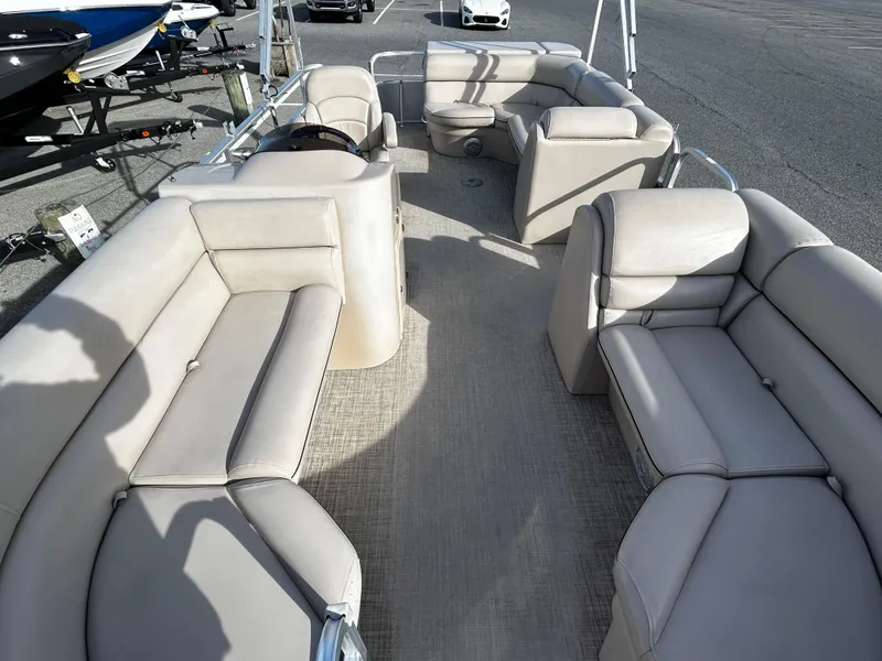 Slide: The Image of 2018 Berkshire 22CL CTS pontoon boat with spacious seating and modern design. - 10