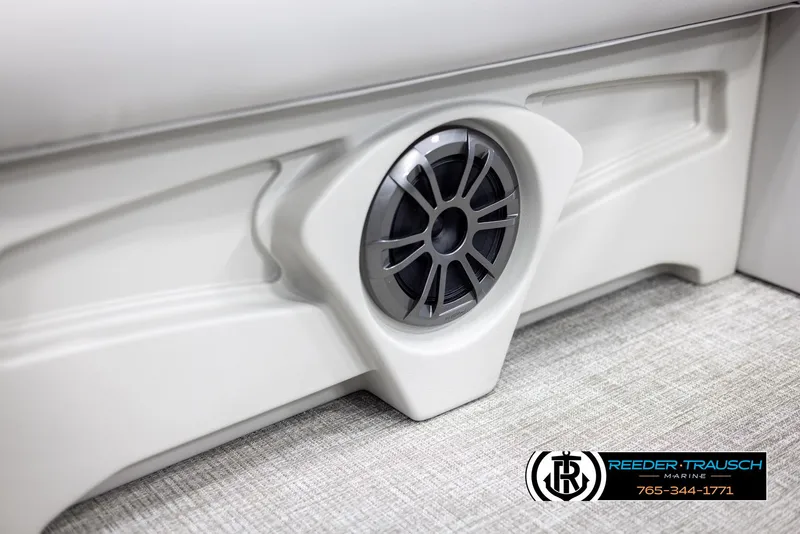 Slide: The Image of Avalon VENT CR 2025 speaker detail, Reeder-Trausch branding visible. - 34