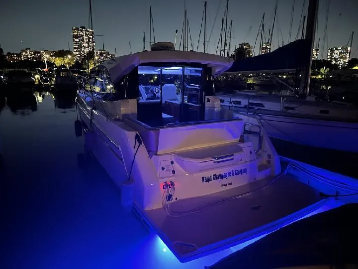 Slide: The Image of Carver Yachts C34 Coupe 2018 - 53