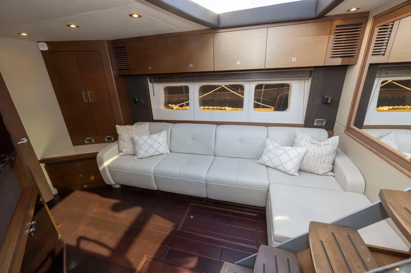 Slide: The Image of Sea Ray 510 Sundancer 2016 - 67