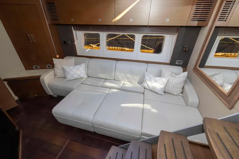 Slide: The Image of Sea Ray 510 Sundancer 2016 - 68
