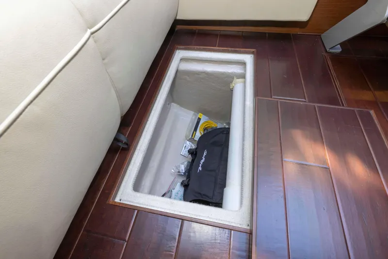 Slide: The Image of Sea Ray 510 Sundancer 2016 - 72