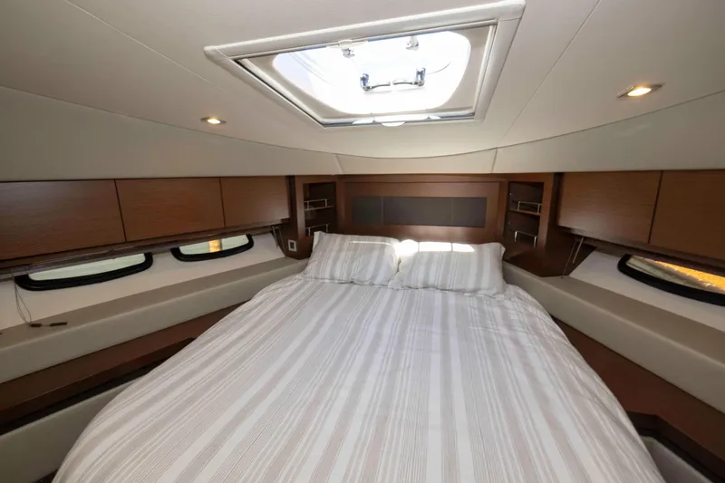 Slide: The Image of Sea Ray 510 Sundancer 2016 - 75