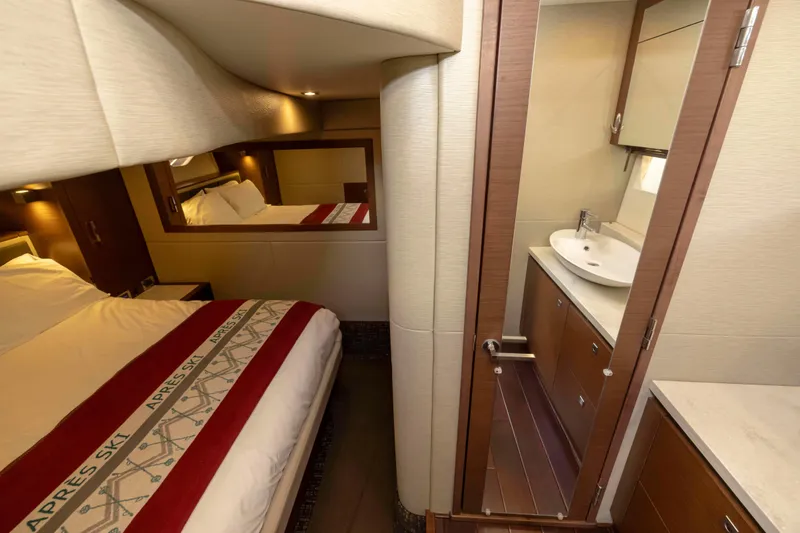 Slide: The Image of Sea Ray 510 Sundancer 2016 - 82