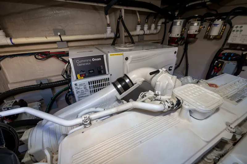 Slide: The Image of Sea Ray 510 Sundancer 2016 - 92