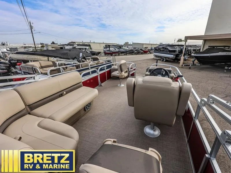Slide: The Image of 2025 BASS BUGGY 18 DLX pontoon boat interior at Bretz RV & Marine dealership. - 9