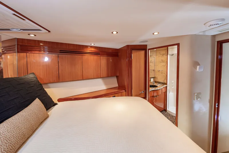 Slide: The Image of Hatteras 64 Motor Yacht Stabilized 2007 - 52