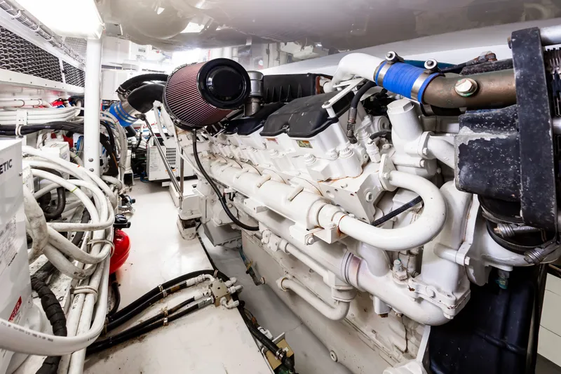 Slide: The Image of Hatteras 64 Motor Yacht Stabilized 2007 - 73