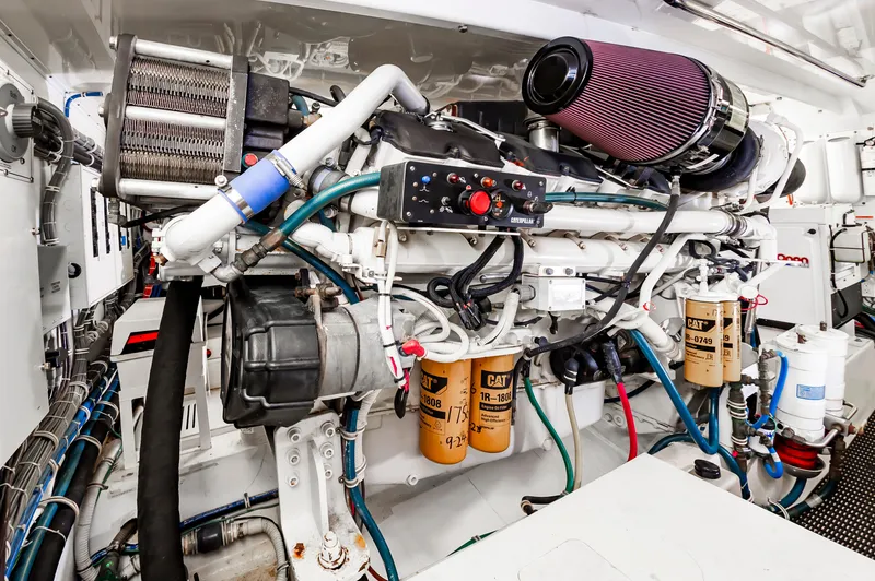 Slide: The Image of Hatteras 64 Motor Yacht Stabilized 2007 - 75