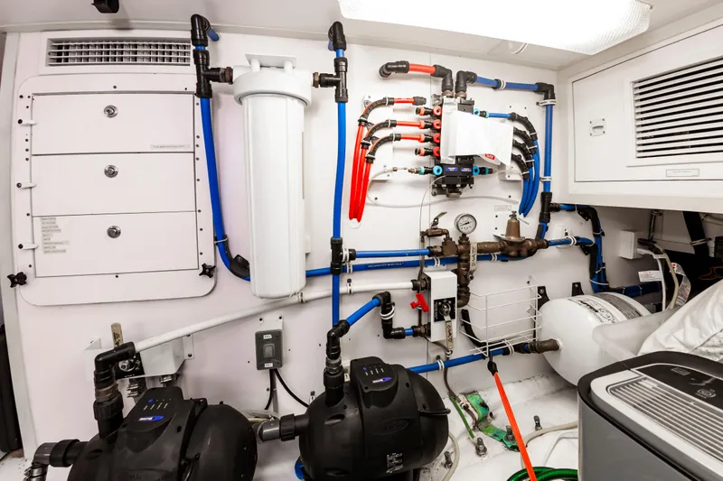 Slide: The Image of Hatteras 64 Motor Yacht Stabilized 2007 - 84