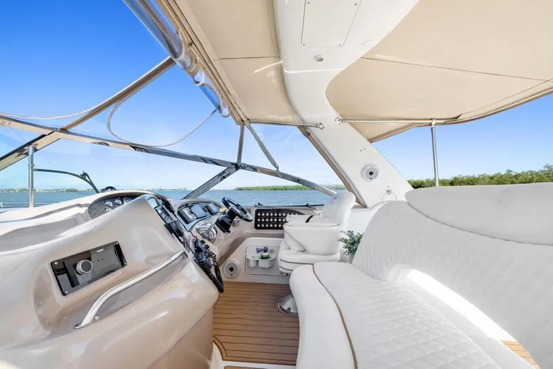 Slide: The Image of Sea Ray 460 Sundancer 2000 - 13
