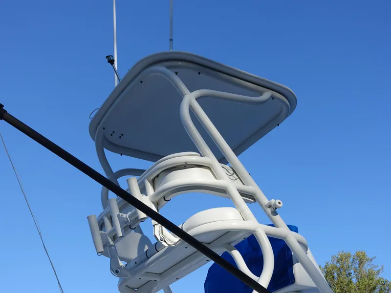 Slide: The Image of Regulator 41 boat tower against clear blue sky, 2016 model. - 29