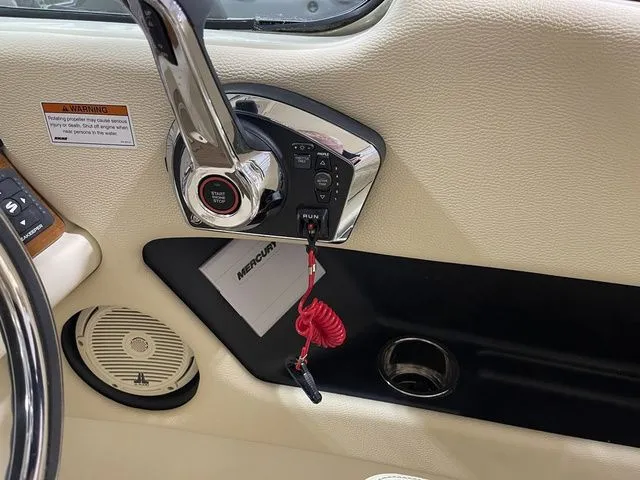 Slide: The Image of Chris-Craft Calypso 24 2023 - 13