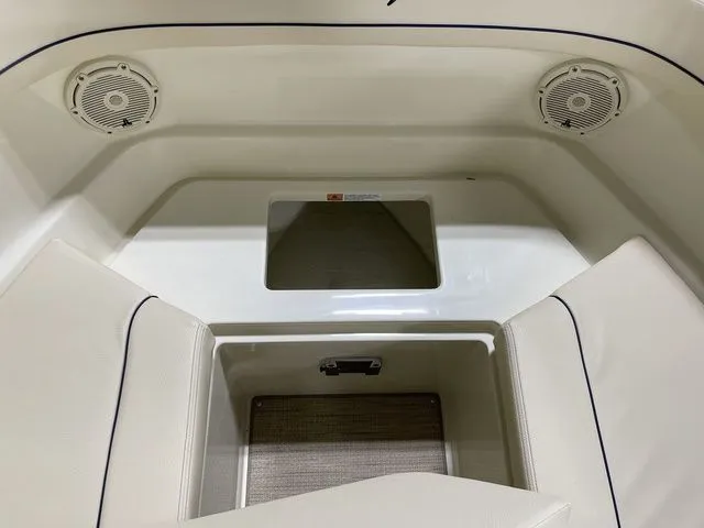 Slide: The Image of Chris-Craft Calypso 24 2023 - 21