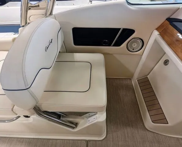 Slide: The Image of Chris-Craft Calypso 24 2023 - 23