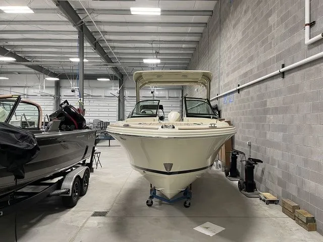 Slide: The Image of Chris-Craft Calypso 24 2023 - 43