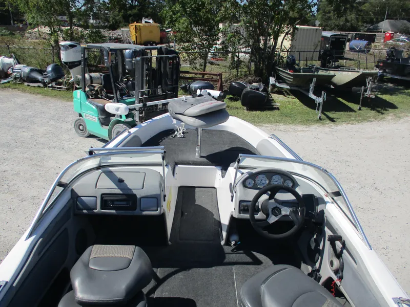 Slide: The Image of 2008 Skeeter 190 SKI FISH SL190 boat interior with steering wheel and seating. - 5