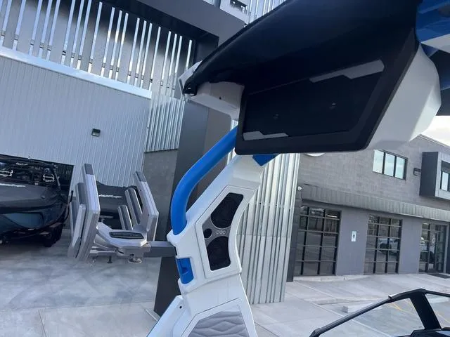 Slide: The Image of Supra SE 575 2025 - 16