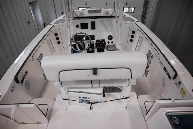 Slide: The Image of Yamaha 222FSH SPORT 2025 - 5