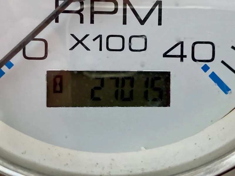 Slide: The Image of RPM gauge displaying 27015 on a 2014 Marlow Hunter 40 sailboat. - 43