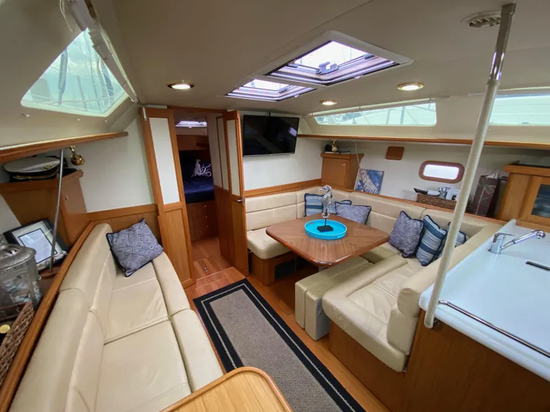 Slide: The Image of Marlow-Hunter Marlow Hunter 40 2014 - 54