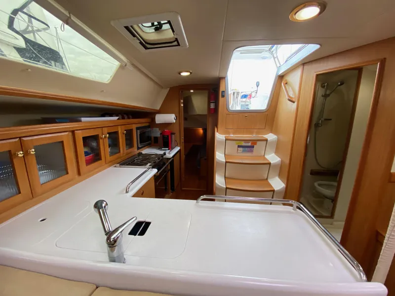 Slide: The Image of Marlow-Hunter Marlow Hunter 40 2014 - 66