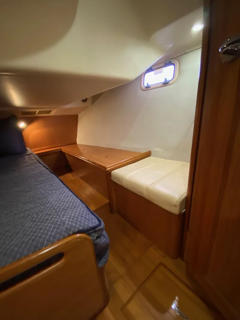 Slide: The Image of Marlow-Hunter Marlow Hunter 40 2014 - 73