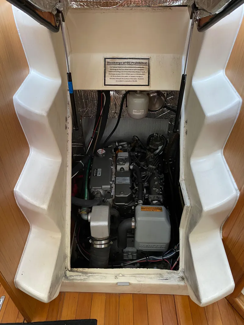 Slide: The Image of Marlow-Hunter Marlow Hunter 40 2014 - 85