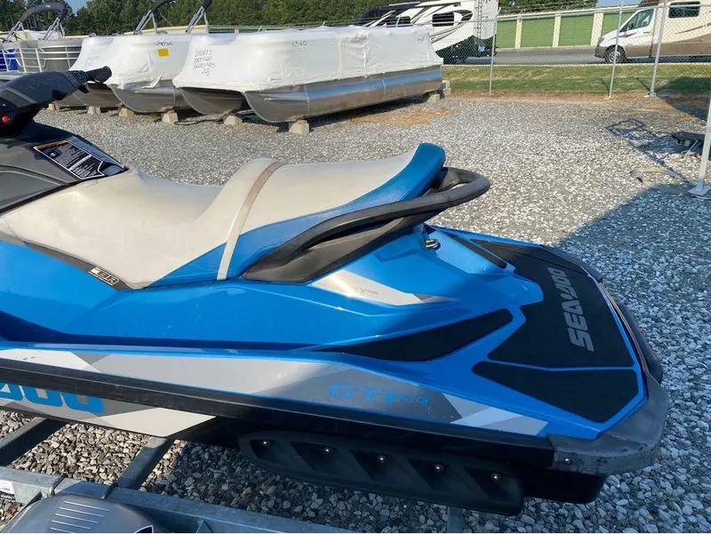 Slide: The Image of Sea-Doo GTI SE 155 2018 - 3