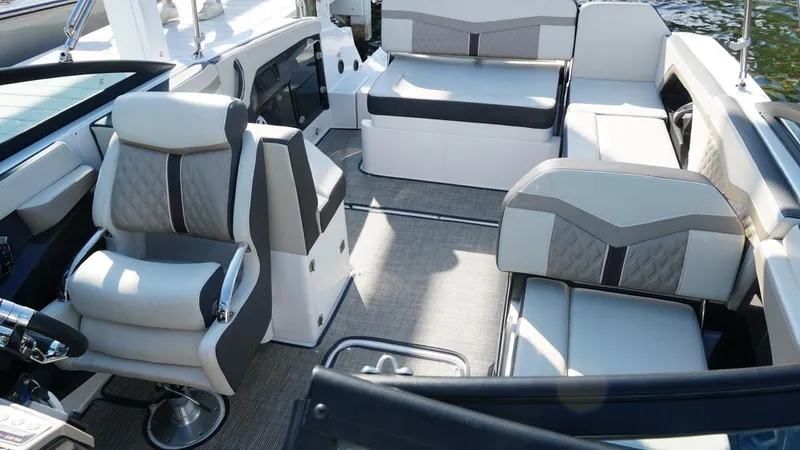 Slide: The Image of Monterey 258SS Super Sport 2024 - 10