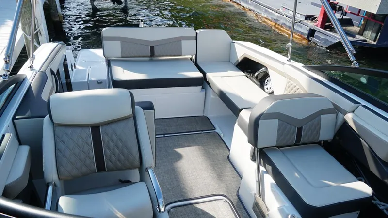 Slide: The Image of Monterey 258SS Super Sport 2024 - 11