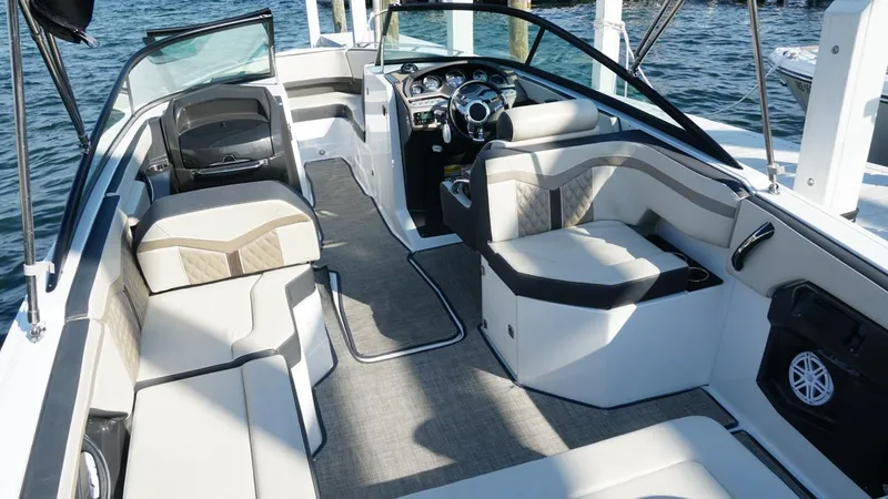 Slide: The Image of Monterey 258SS Super Sport 2024 - 4