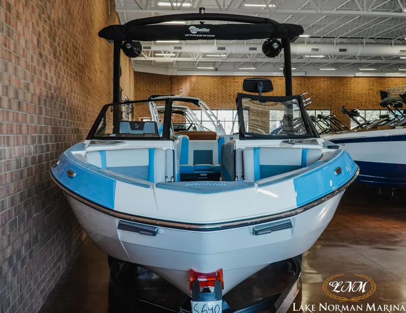 Slide: The Image of Malibu Wakesetter Lsv 23 2024 - 3