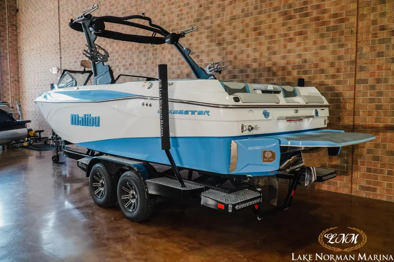 Slide: The Image of Malibu Wakesetter Lsv 23 2024 - 5
