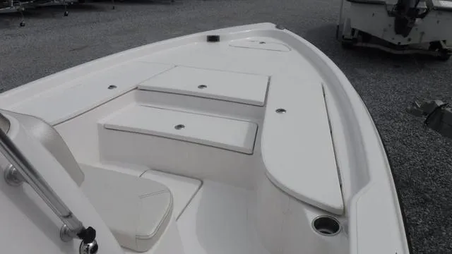 Slide: The Image of Blue Wave 2200 Classic 2023 - 5