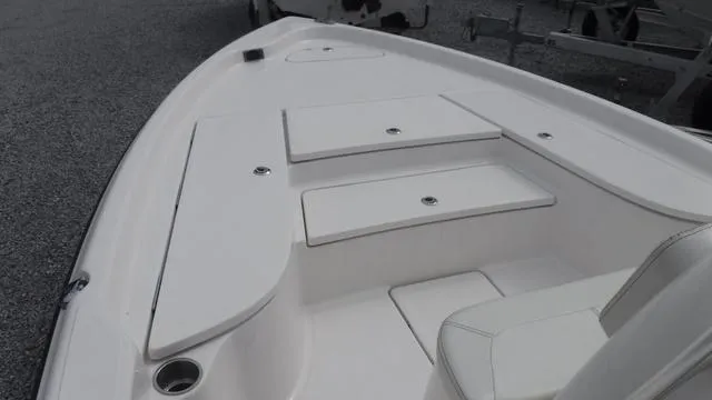 Slide: The Image of Blue Wave 2200 Classic 2023 - 6