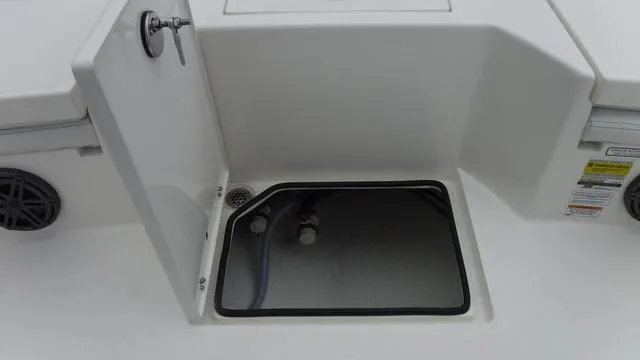 Slide: The Image of Pathfinder 2500 Hybrid 2024 - 12