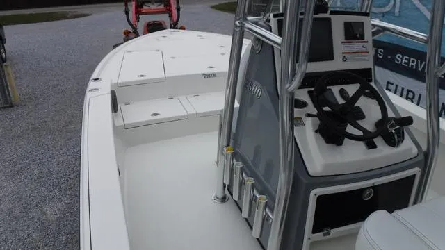 Slide: The Image of Pathfinder 2500 Hybrid 2024 - 18