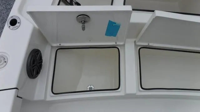 Slide: The Image of Pathfinder 2500 Hybrid 2024 - 20