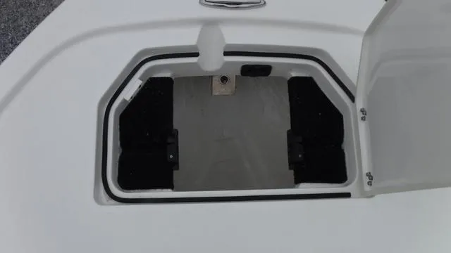 Slide: The Image of Pathfinder 2500 Hybrid 2024 - 24