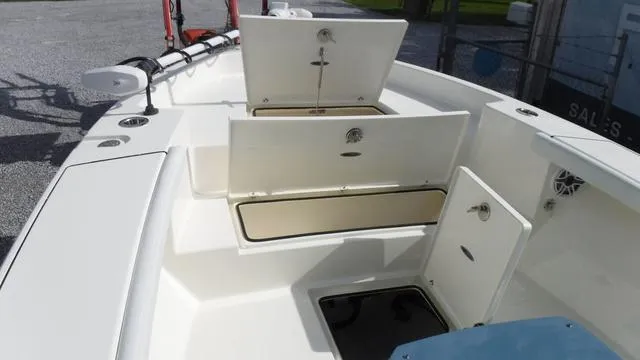 Slide: The Image of Pathfinder 2700 Open 2025 - 8